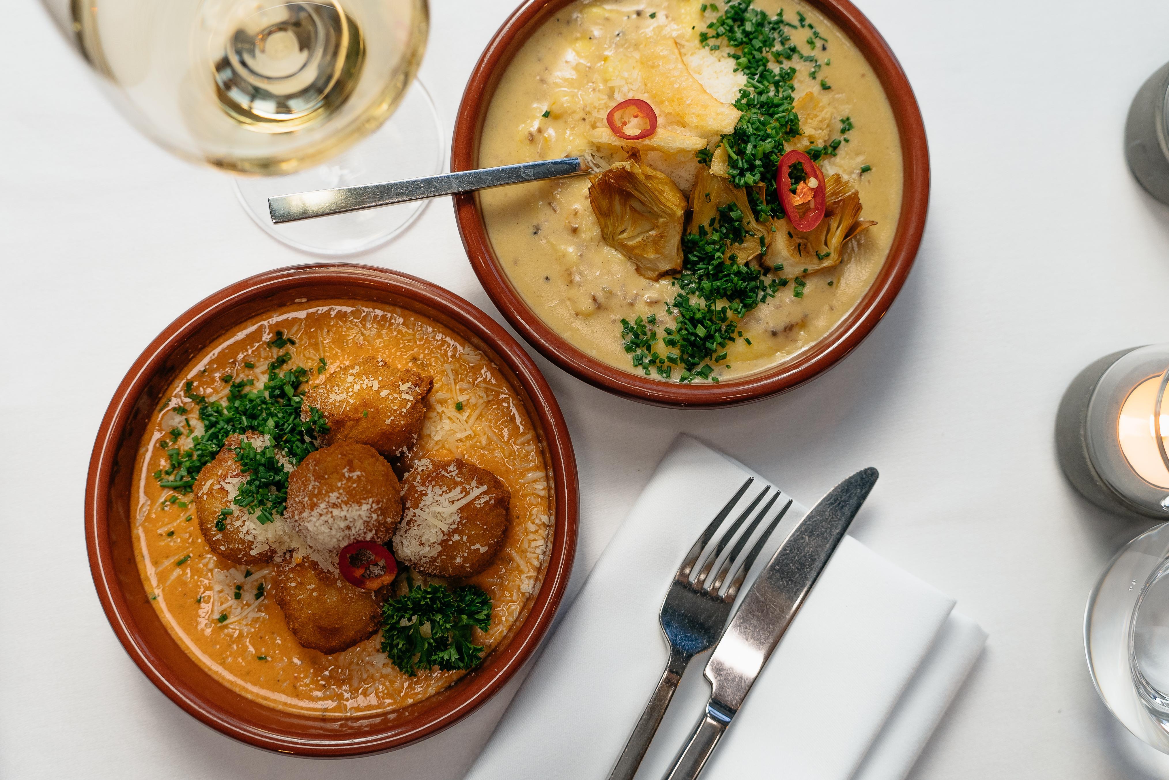 Precise Resort באד סארואו מראה חיצוני תמונה Two tapas dishes