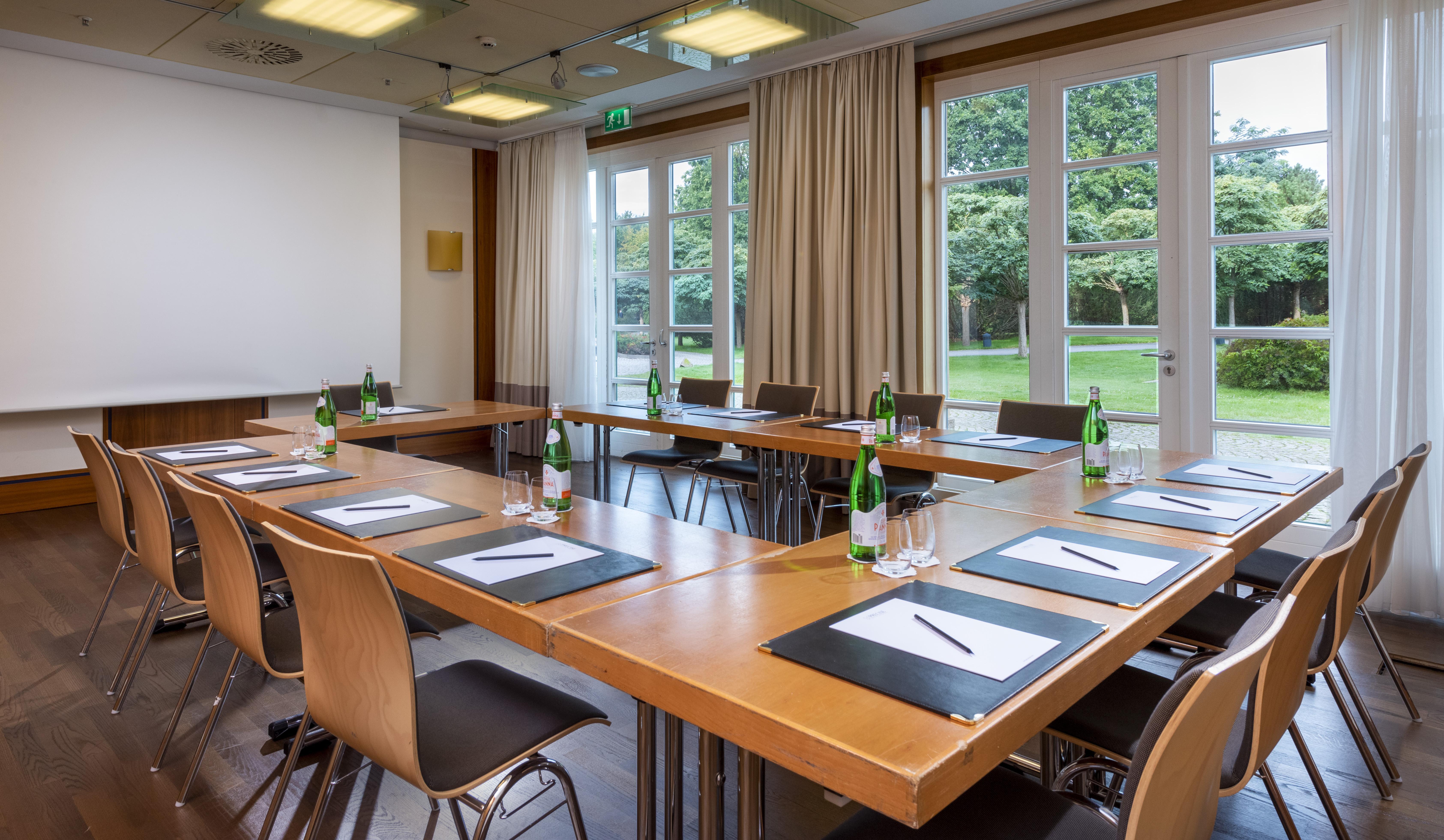 Precise Resort באד סארואו מראה חיצוני תמונה Meeting room