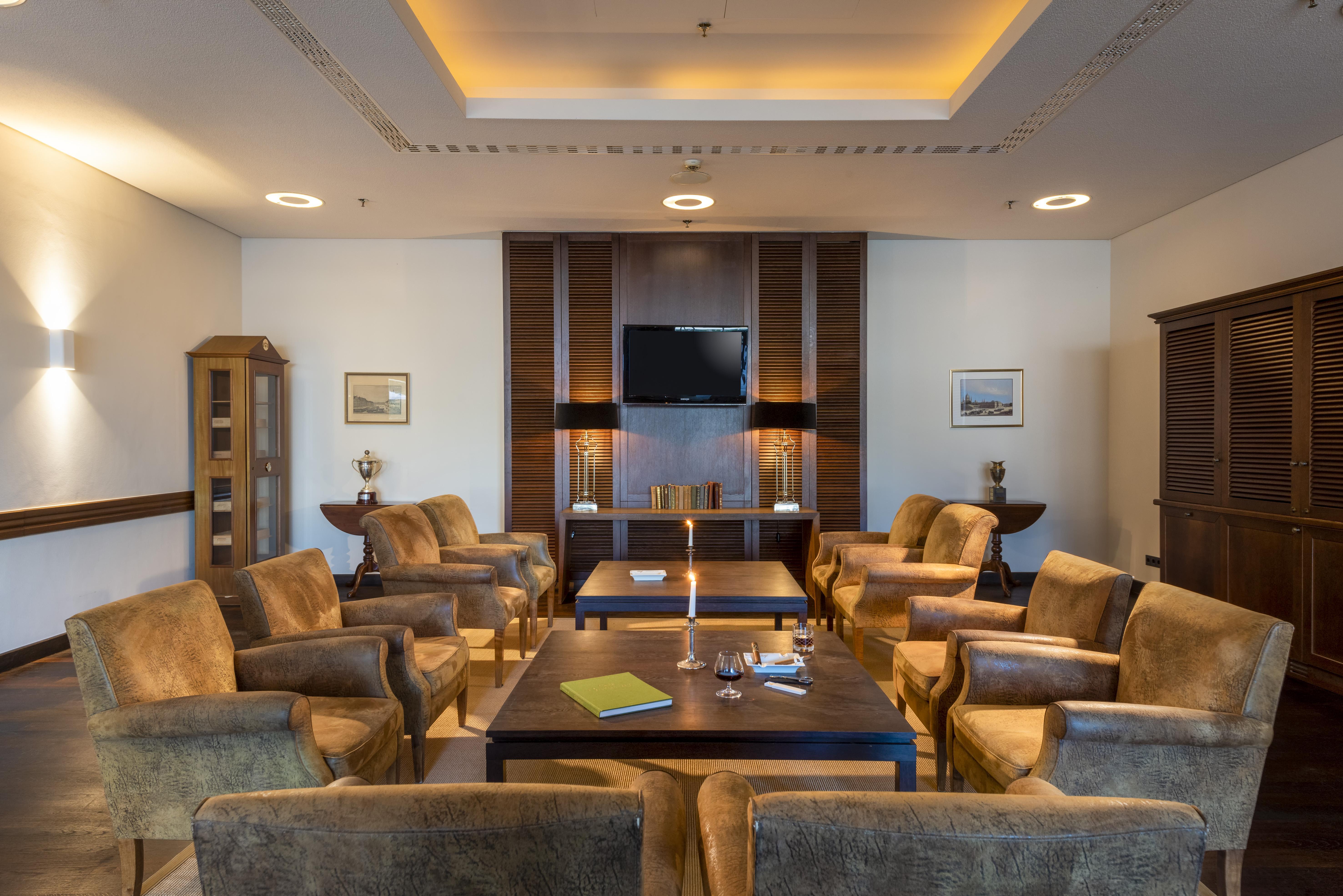 Precise Resort באד סארואו מראה חיצוני תמונה The lounge at the airport